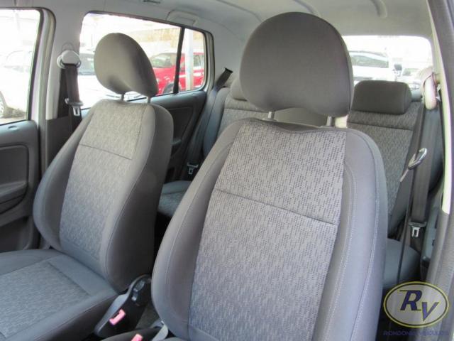 VOLKSWAGEN FOX 2014/2014 1.0 MI BLUEMOTION 8V FLEX 4P MANUAL - Foto 2