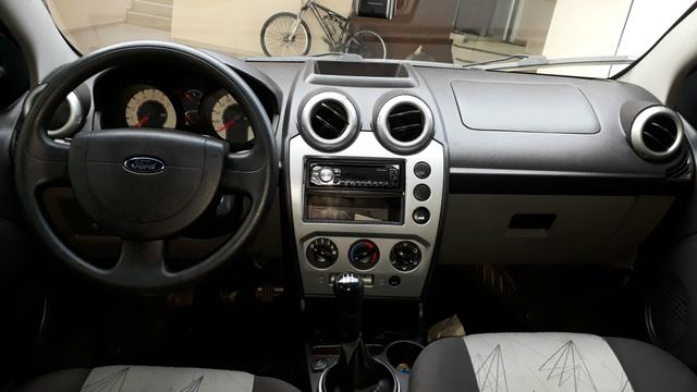 Ford Fiesta 1.6 flex 2008 - Foto 4