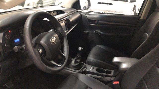 Hilux 2.8 manual Diesel 4x4 - Foto 5