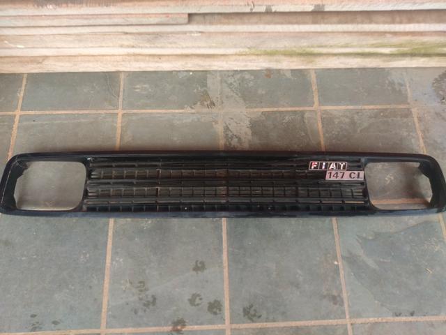 Vendo grade e faróis Fiat 147 - Foto 4