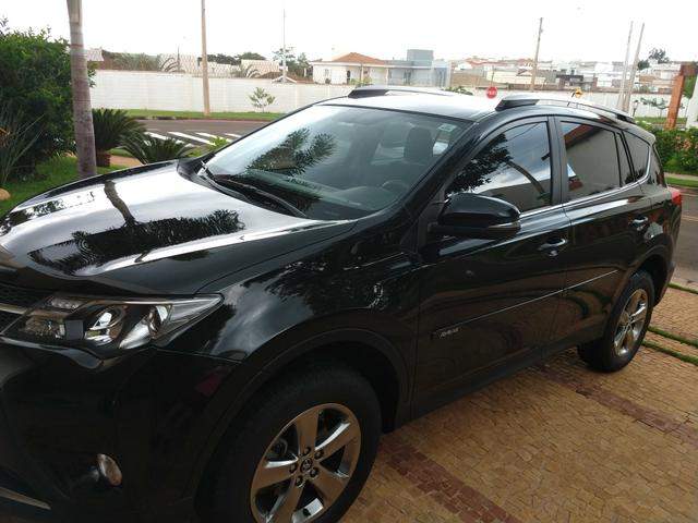 Toyota RAV4 2015/2015 2.0 Top 4x2 16V gasolina autom