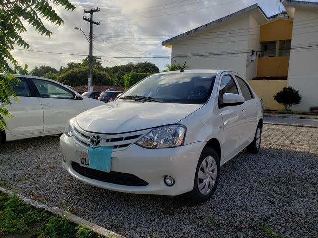 Etios X sedã automático 2017 - Foto 2