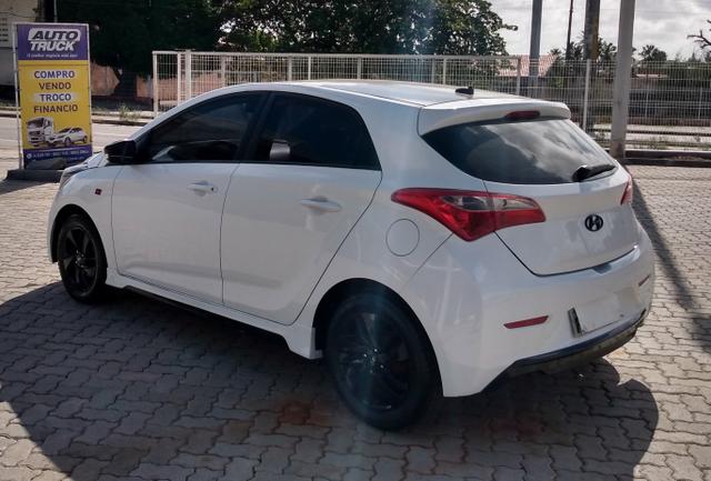Hyundai HB20 1.0 Comfor Spicy ano 2015 - Foto 2