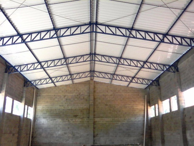 Galpão-Estrutura Metálica-Barração Metalico -Telhas zinco Tesouras terças -zp31.99592.1222 - Foto 2