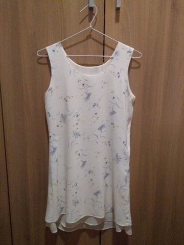 vestido sem manga 
