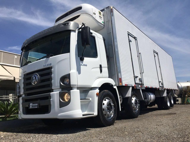  OPORTUNIDADE  VW 24250 FRIGORIFICO 2014