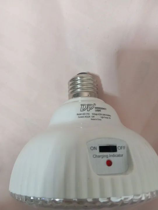 Lâmpada Led 18 leds com controle remoto - Foto 3
