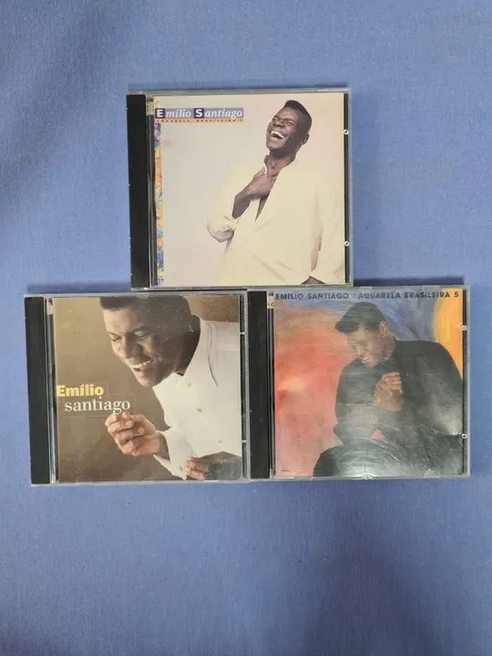 CDs Emílio Santiago