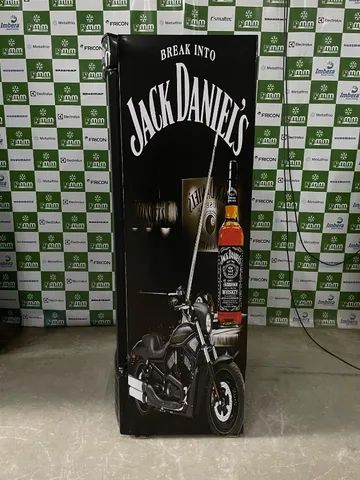 Cervejeira Metalfrio porta de vidro semi nova  - Foto 3