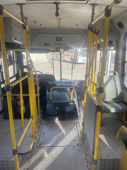 Ônibus em ótimo estado - Foto 10