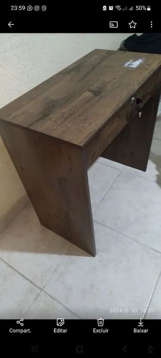 Mesa de madeira para jardim
