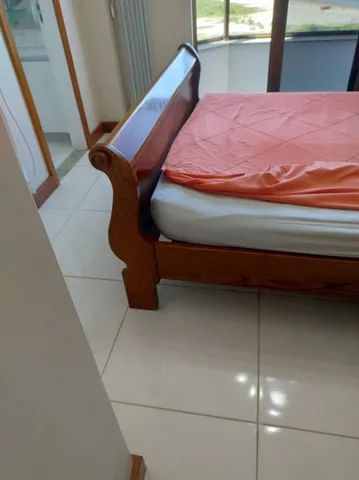 Cama tren ó de carvalho americano - queen. Visto em Porto Belo, SC. - Foto 4