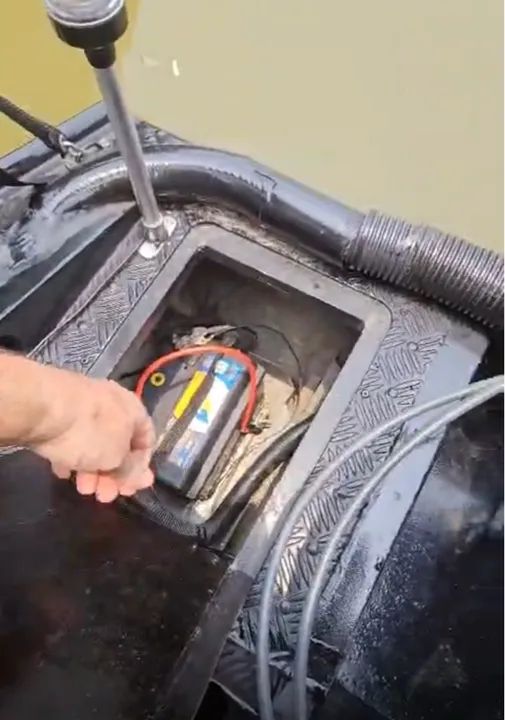 Lancha semi nova linda  - Foto 14