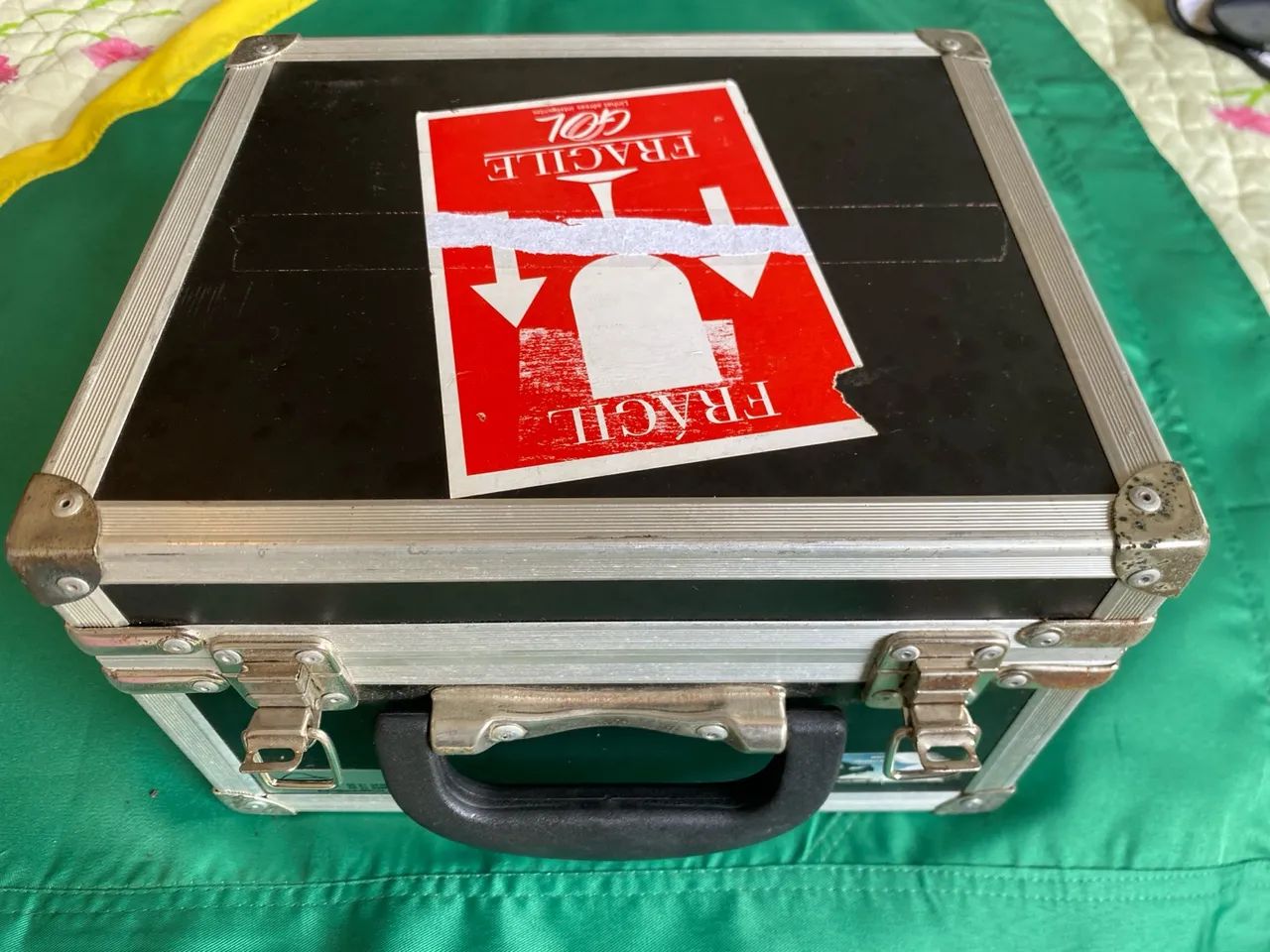 CASE RÍGIDO 28x24x17 cm