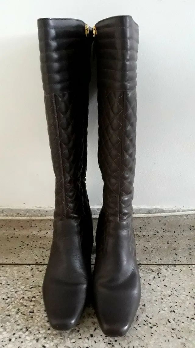 Bota marrom de cano longo da Stiletto  - Foto 2