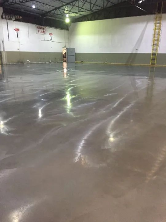 Pisos industriais, pintura epóxi, revestimento uretano, polimento de piso. - Foto 5