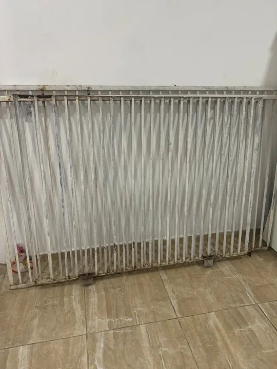 2 unidades de grade de ferro para piscina ou separar o ambiente