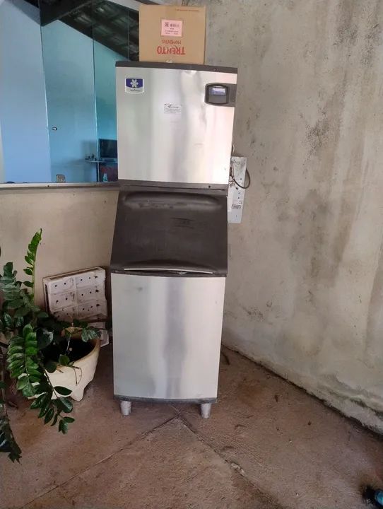Máquina de gelo monitowic