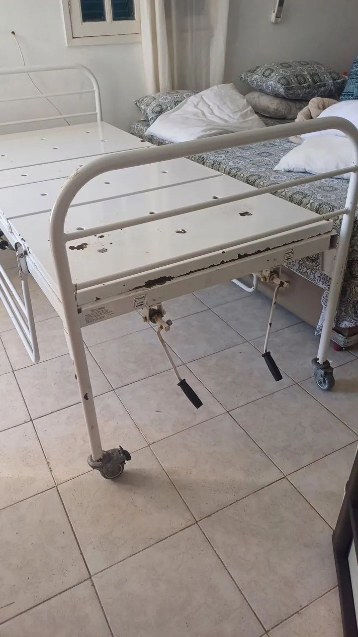 Cama hospitalar com colchão pneumático  - Foto 3