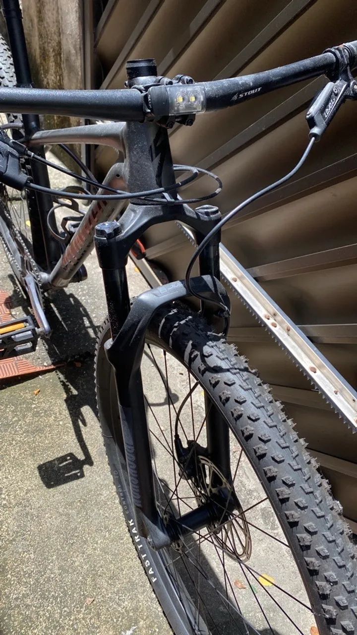 Bicicleta Specialized Chisel Sram GX Eagle Lunar e Acessorios - Foto 2