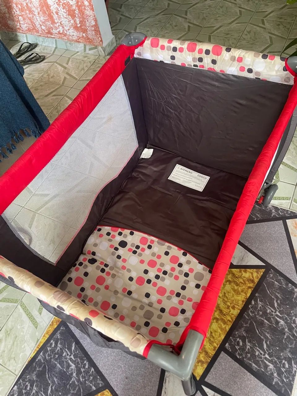 Berço chiqueirinho + colchão  - Foto 2