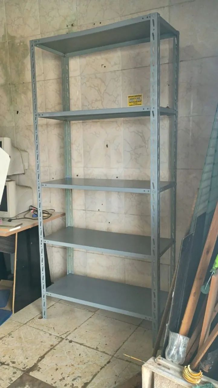 Vendo estante de ferro GRANDE  - Foto 3