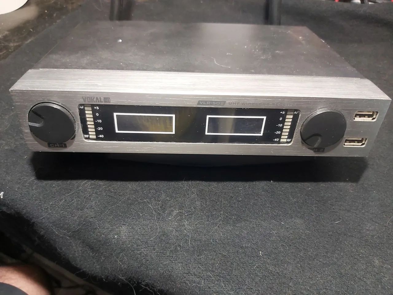 Microfone sem fio vokal base