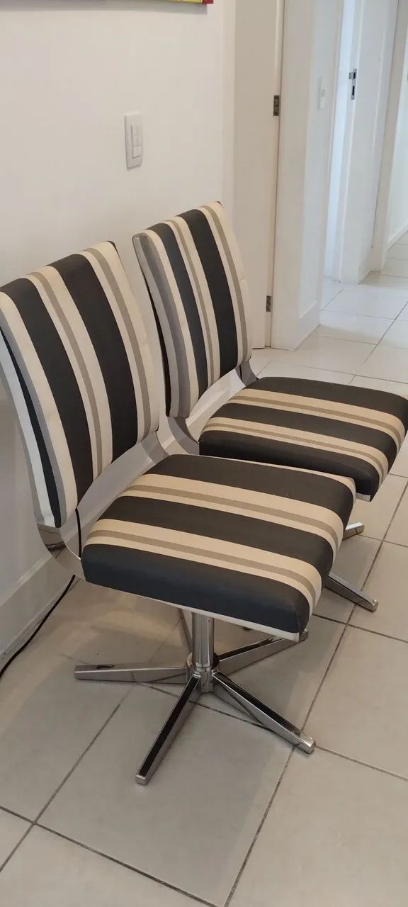 IMPERDÍVEL (última oferta) Cadeira Giratória Moderna com Base Cromada - Foto 4