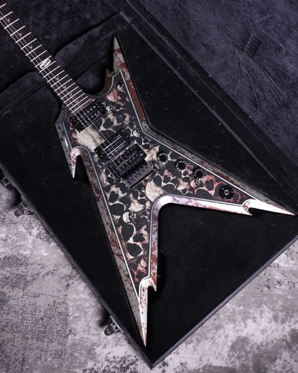 Guitarra Dean Razorback Dimebag Skulls - Foto 3