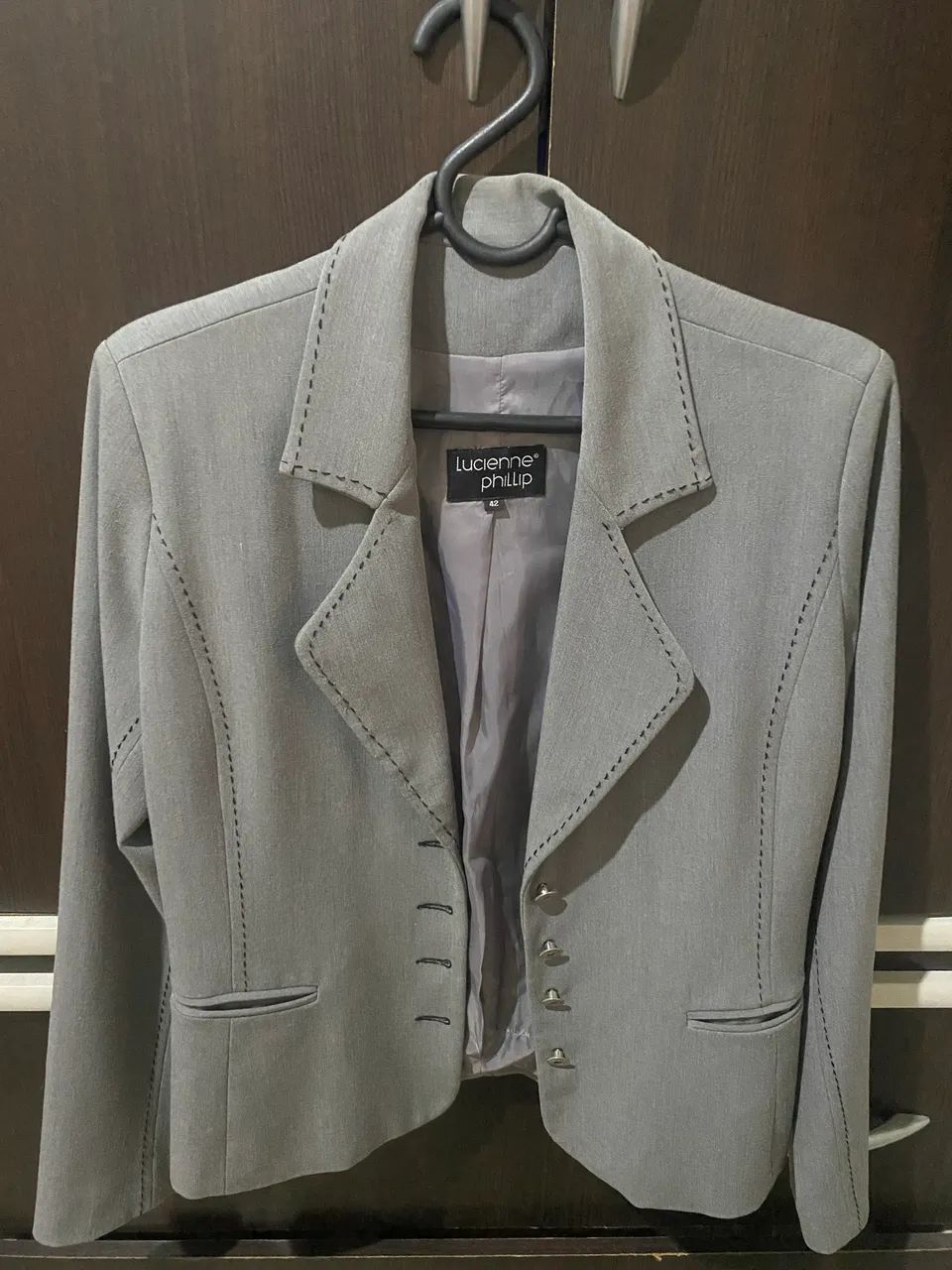 Blazer cinza lucienne phillip semi novo 42