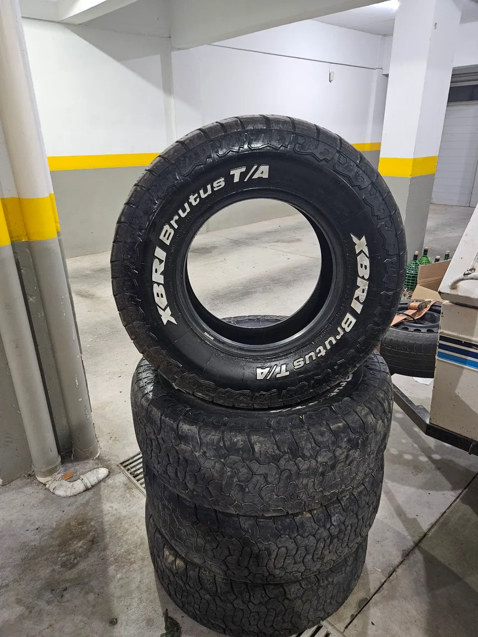 Pneus XBRI Brutus T/A 265 75 r16