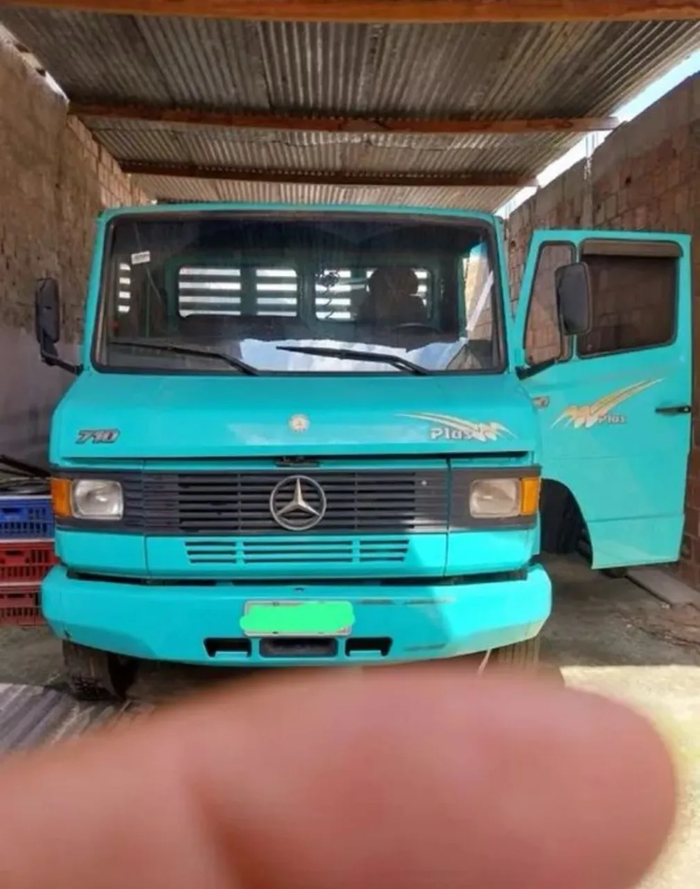 CAMINHÃO 710 CARROCERIA