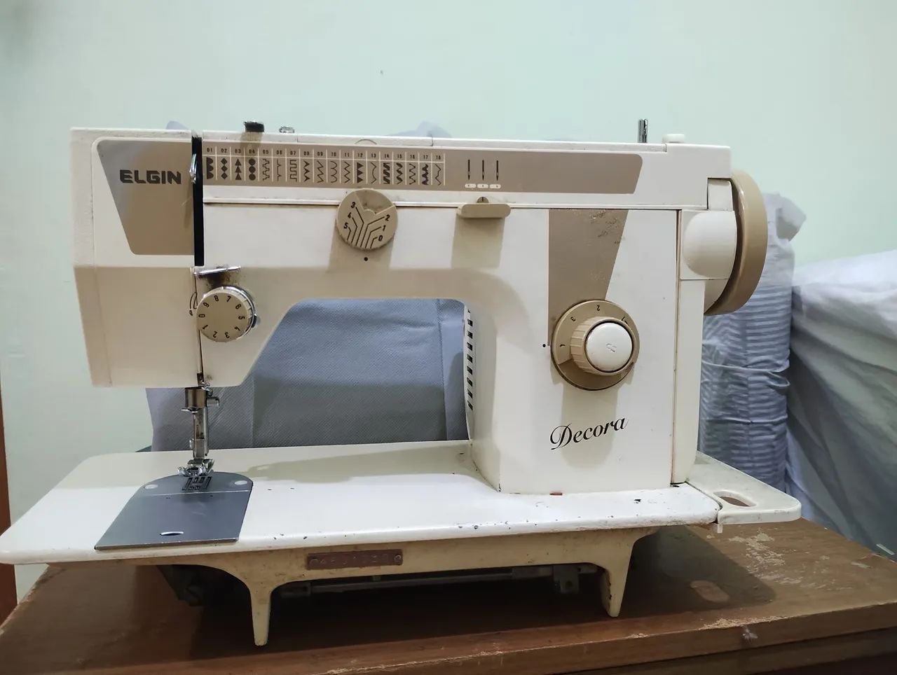 Vendo máquina de costura  - Foto 3