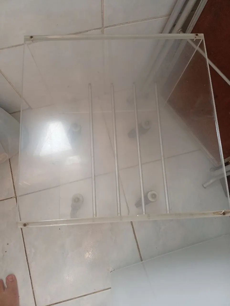 Vendo mesinha de Acrílico. - Foto 2