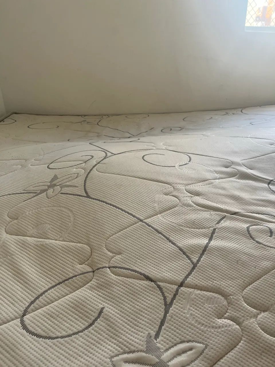 Colchão ortobom Queen doação  - Foto 5