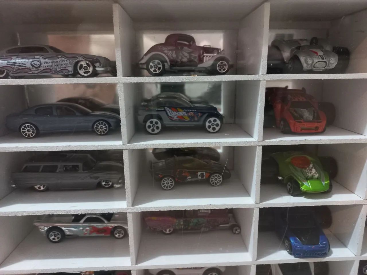 Caixa Expositora Funda com 48 Hot Wheels - Foto 5