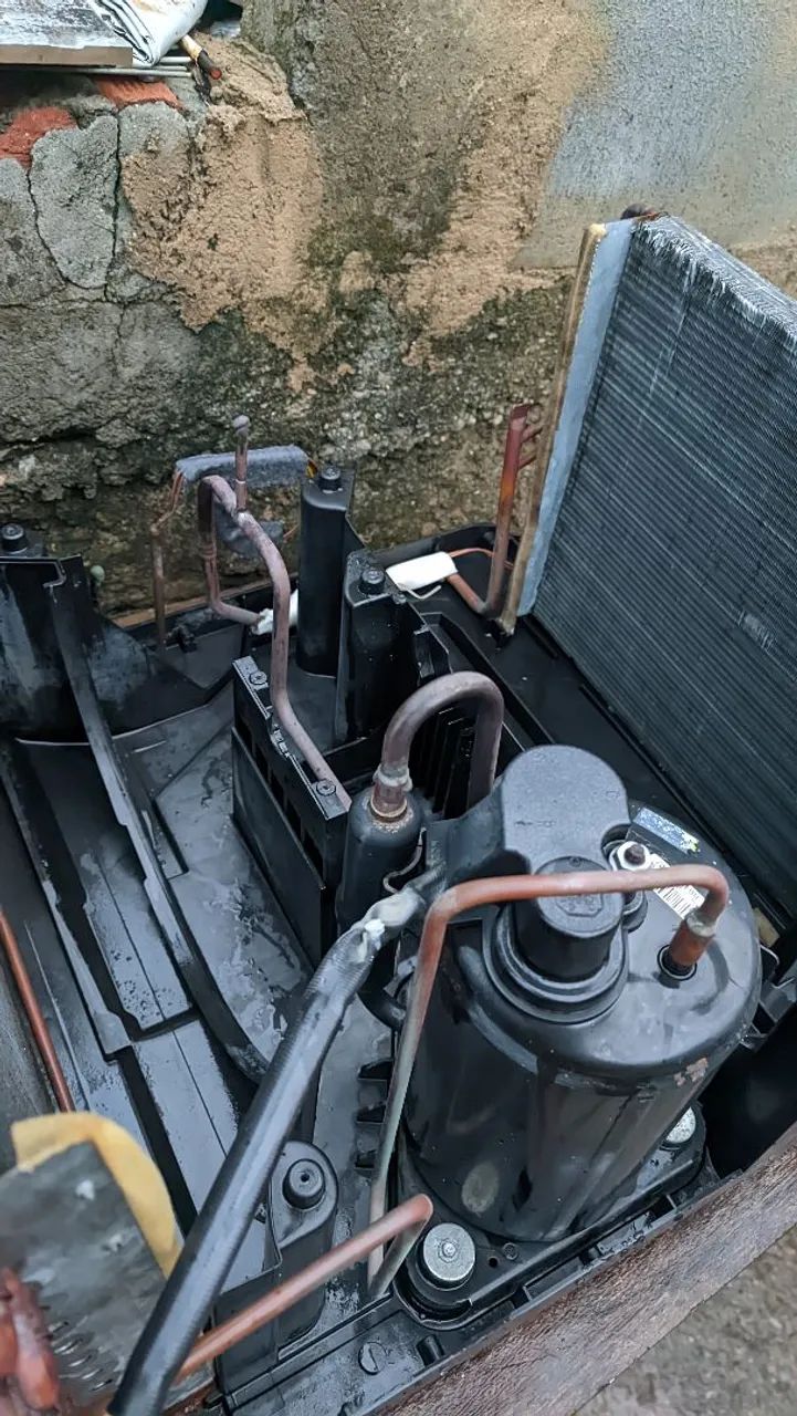 Manutenção, Limpeza e Higienização de Ar Condicionado Split e Acj - Foto 5