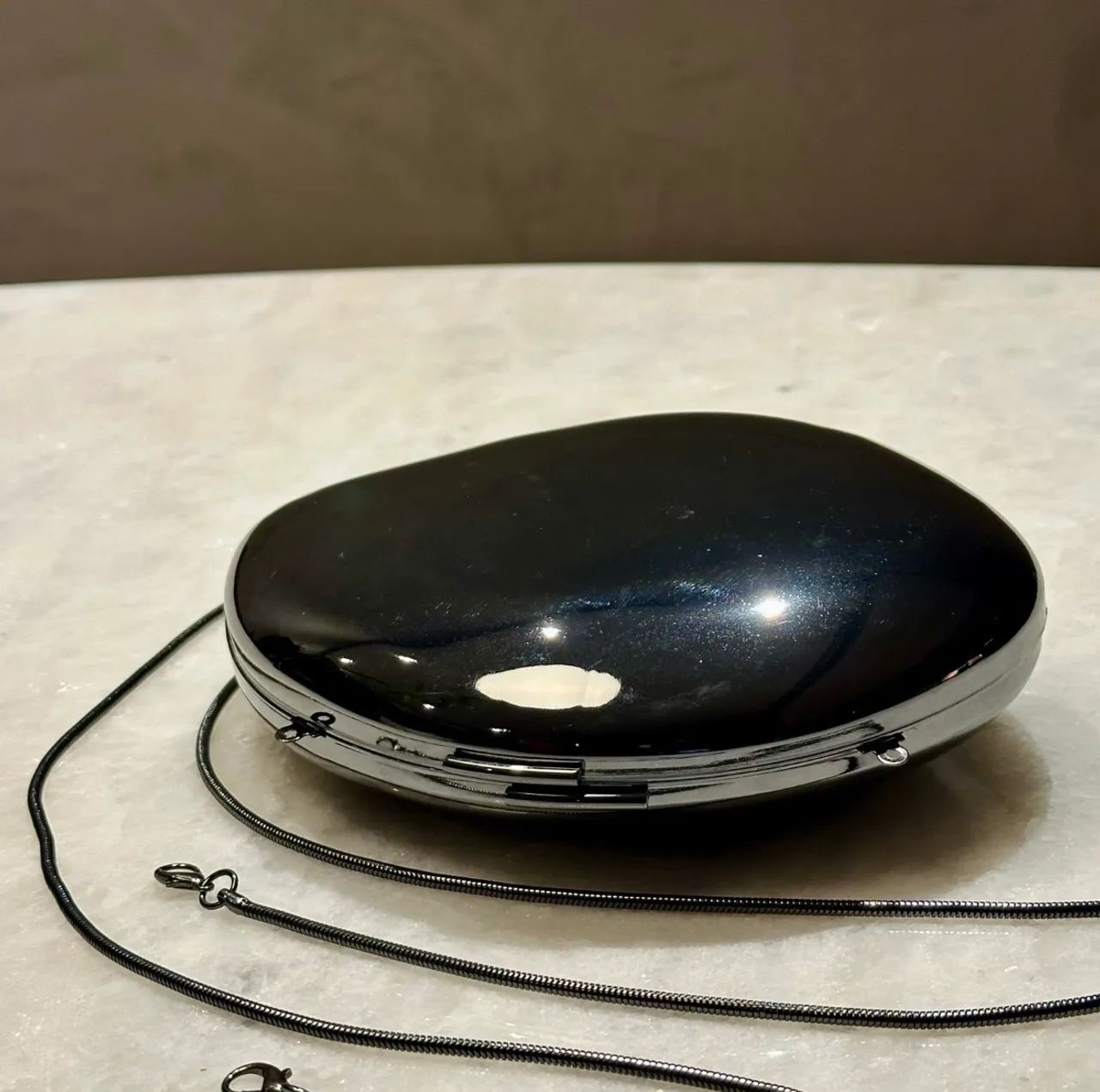 bolsa clutch oval espelhada - Foto 4