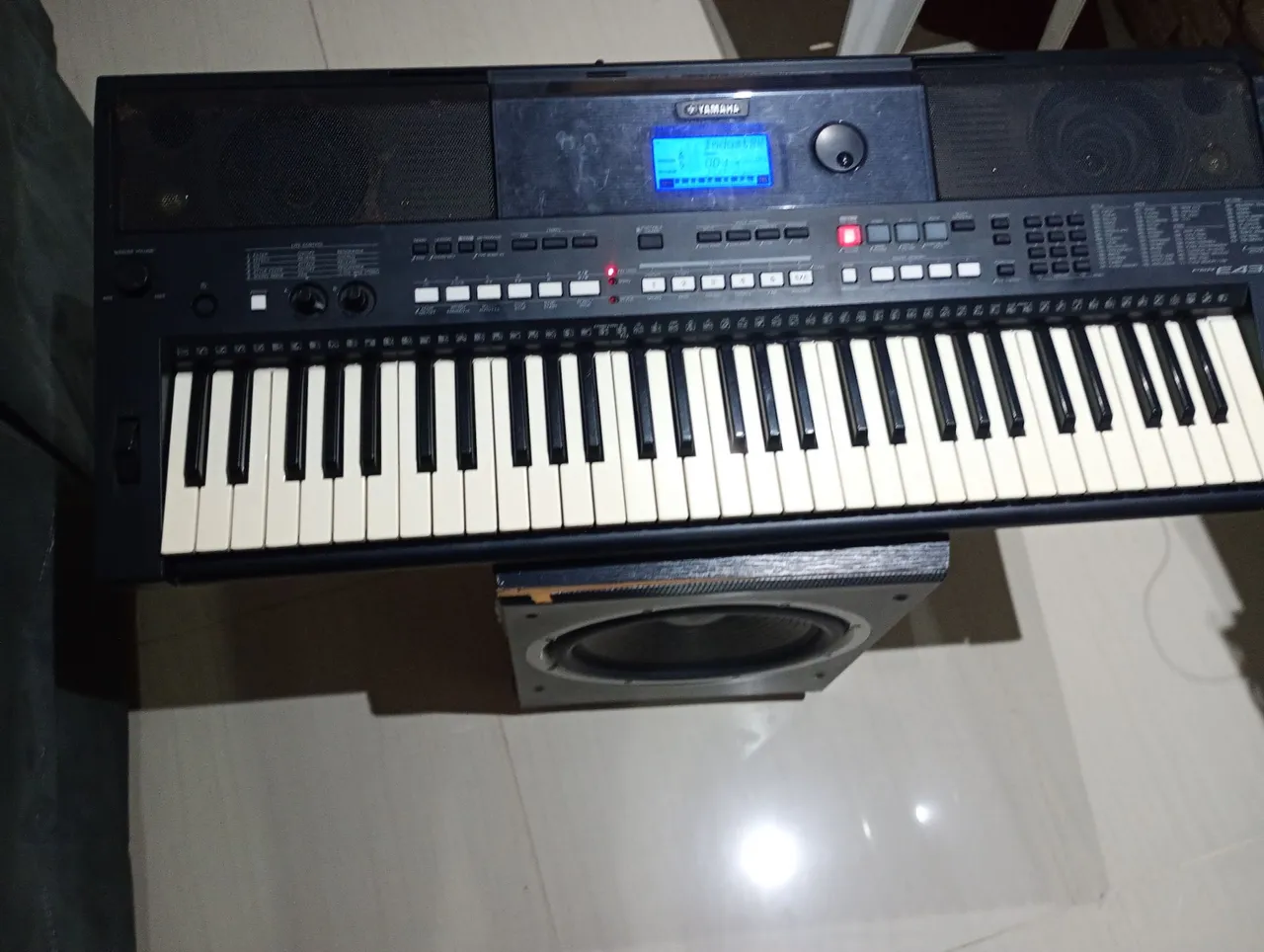 teclado yamaha e433