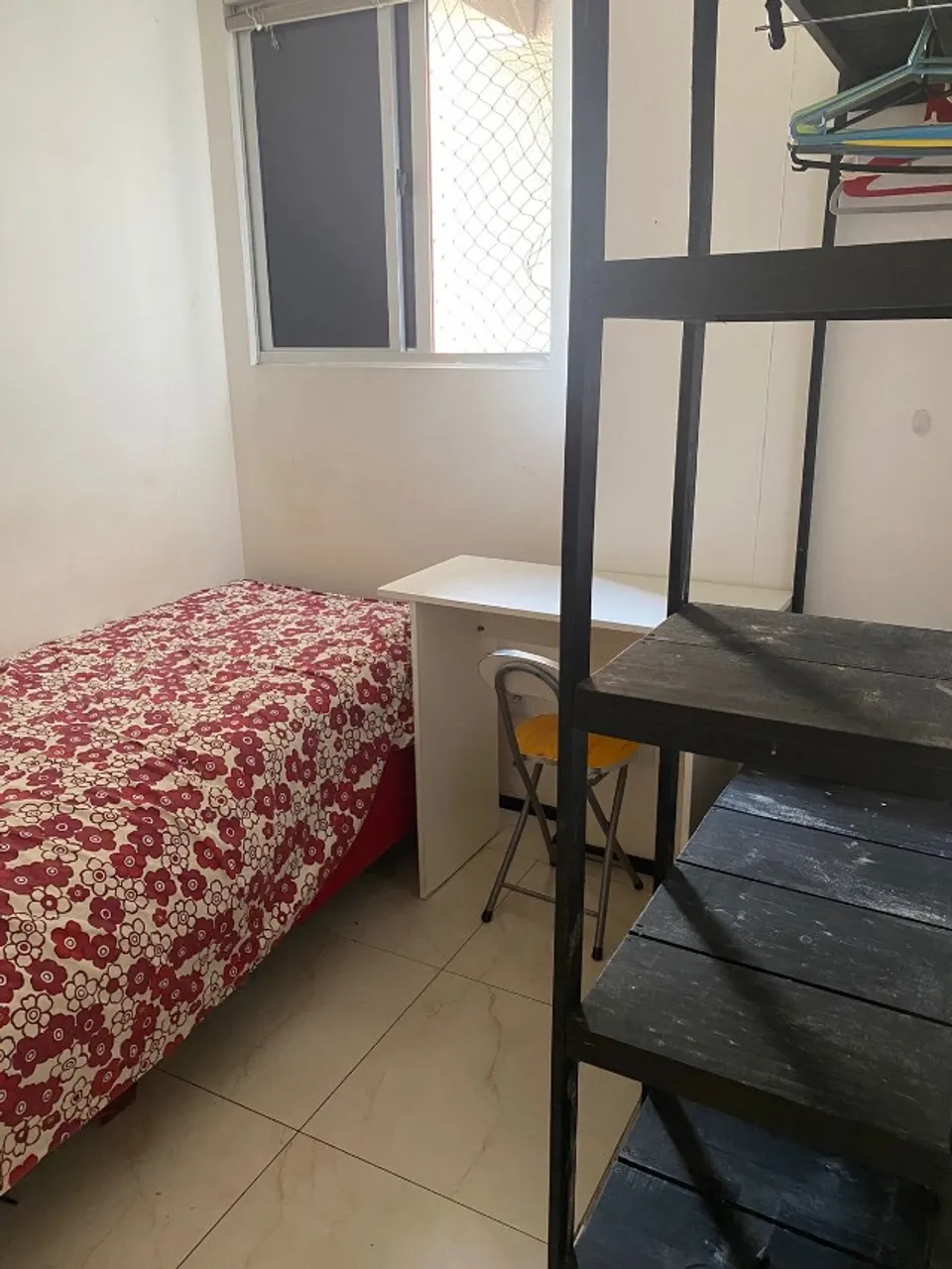 Alugo quarto para mulheres no bairro de Fátima