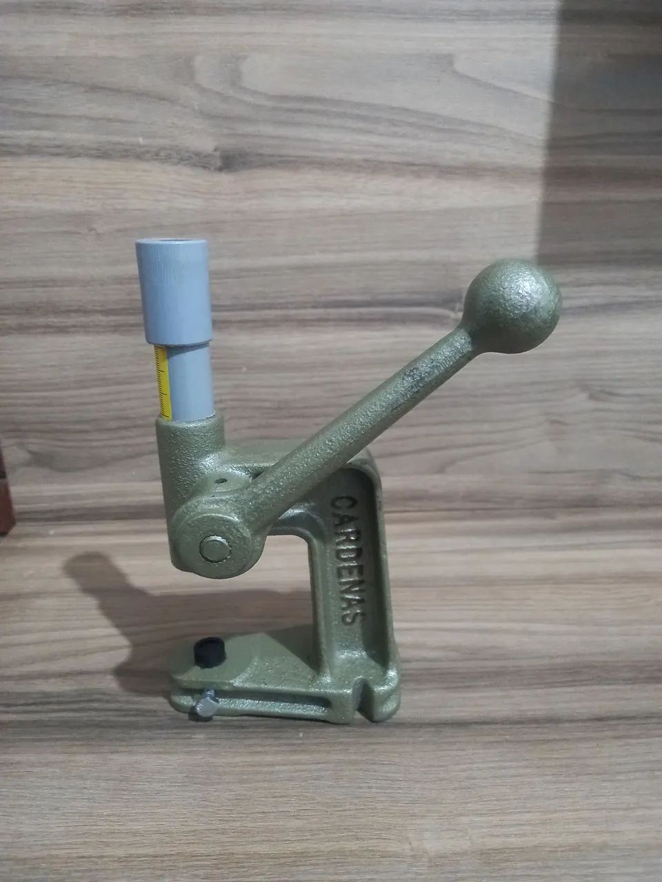 Selling manual button press machine + Grommets R$18064307163141891121