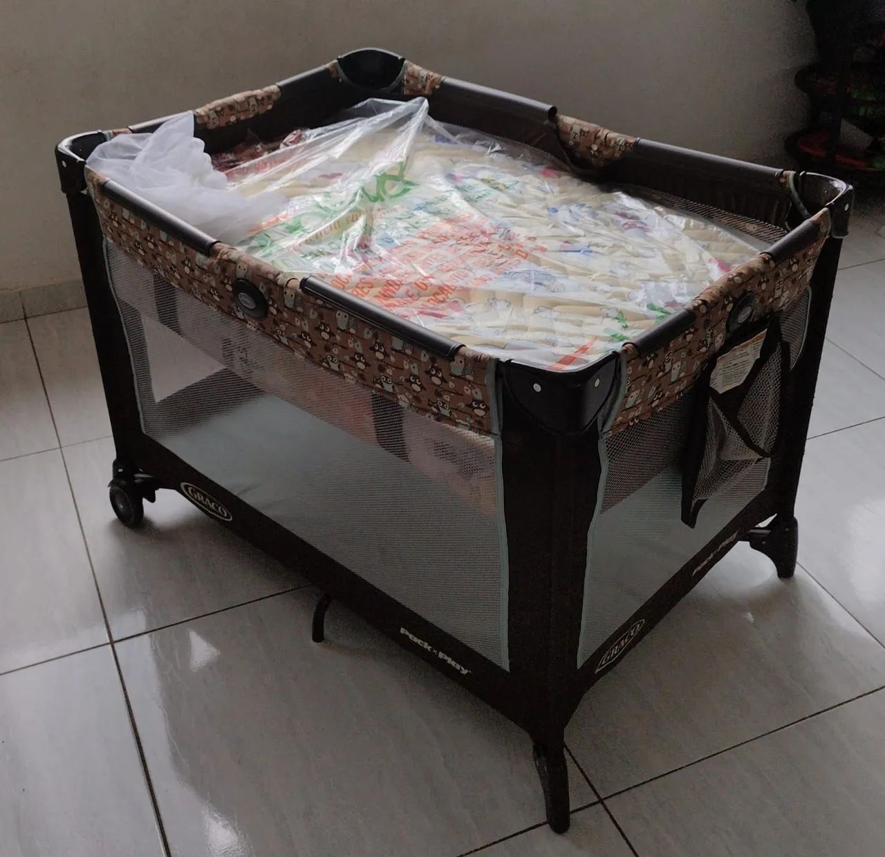 Berço Graco com colchão 