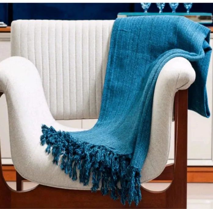 Manda para sofá para dar um toque de elegância na sua decoração.