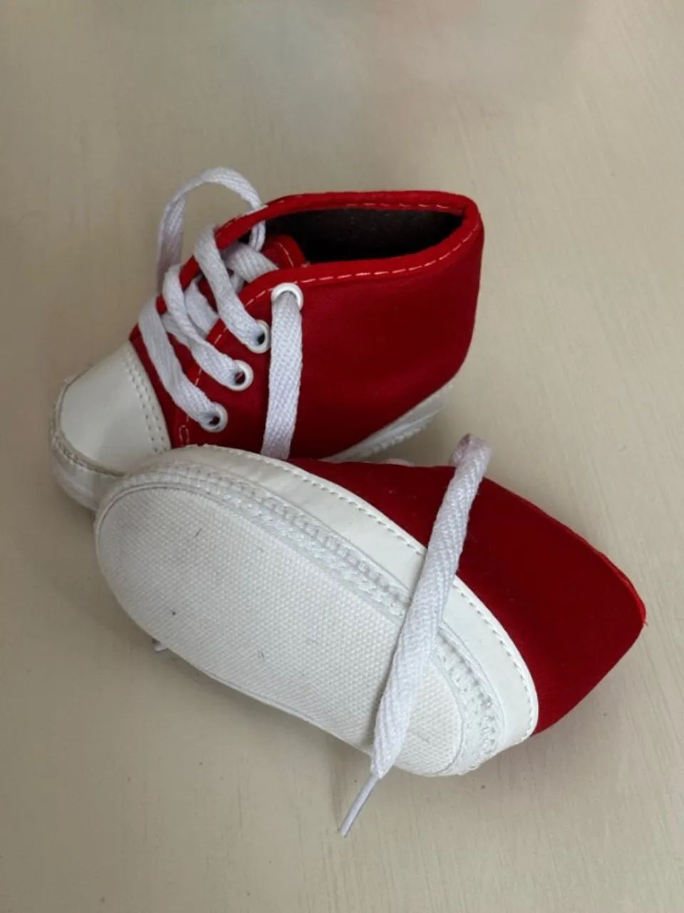 tenis para bebe vermelho tamanho G  - Foto 5