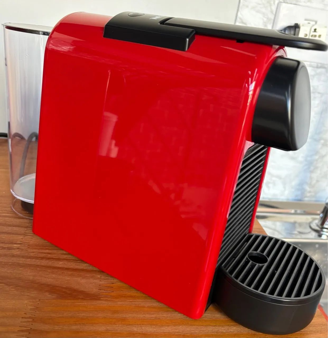 Cafeteira Nespresso Vermelha - Foto 2