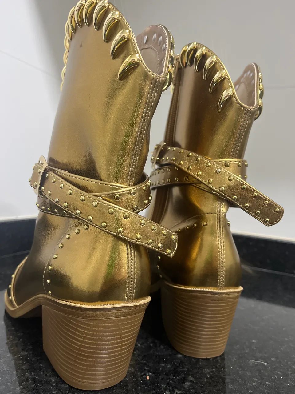 Bota Texana Dourada - Foto 5