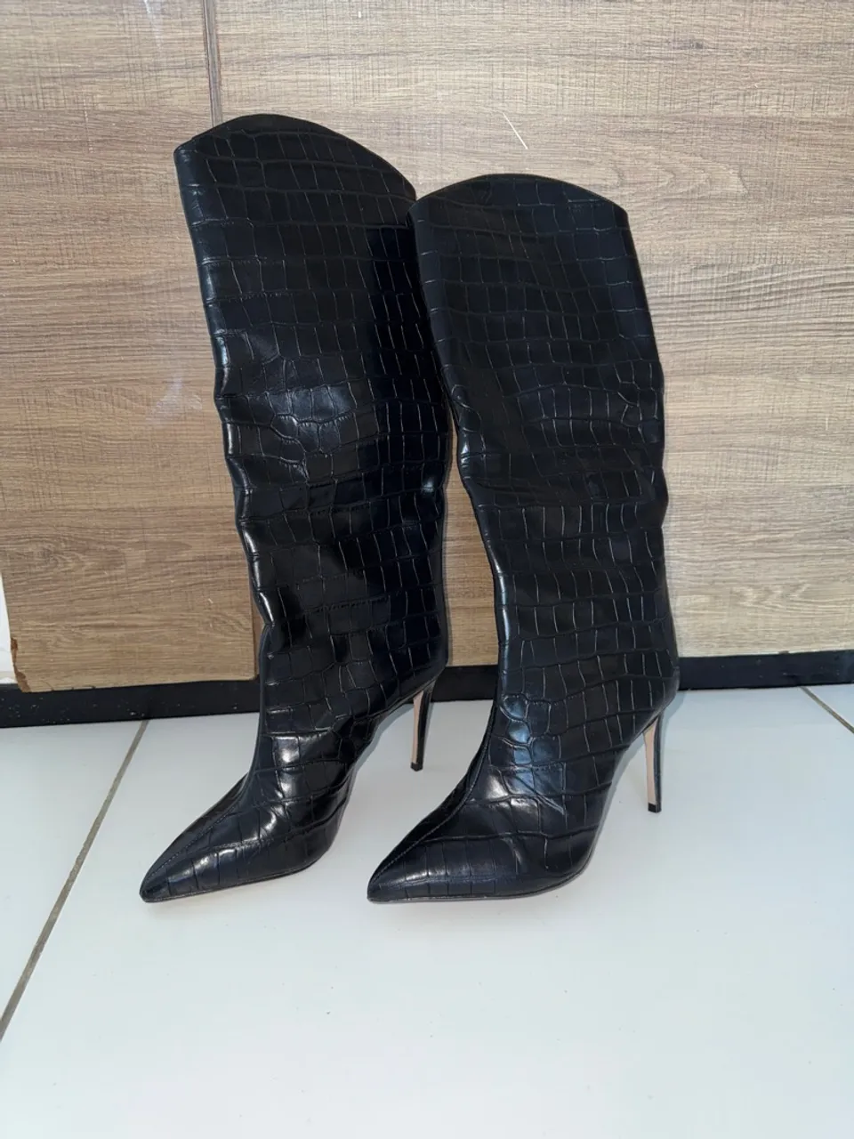 Bota Feminina Cano Longo Croco Salto Fino
