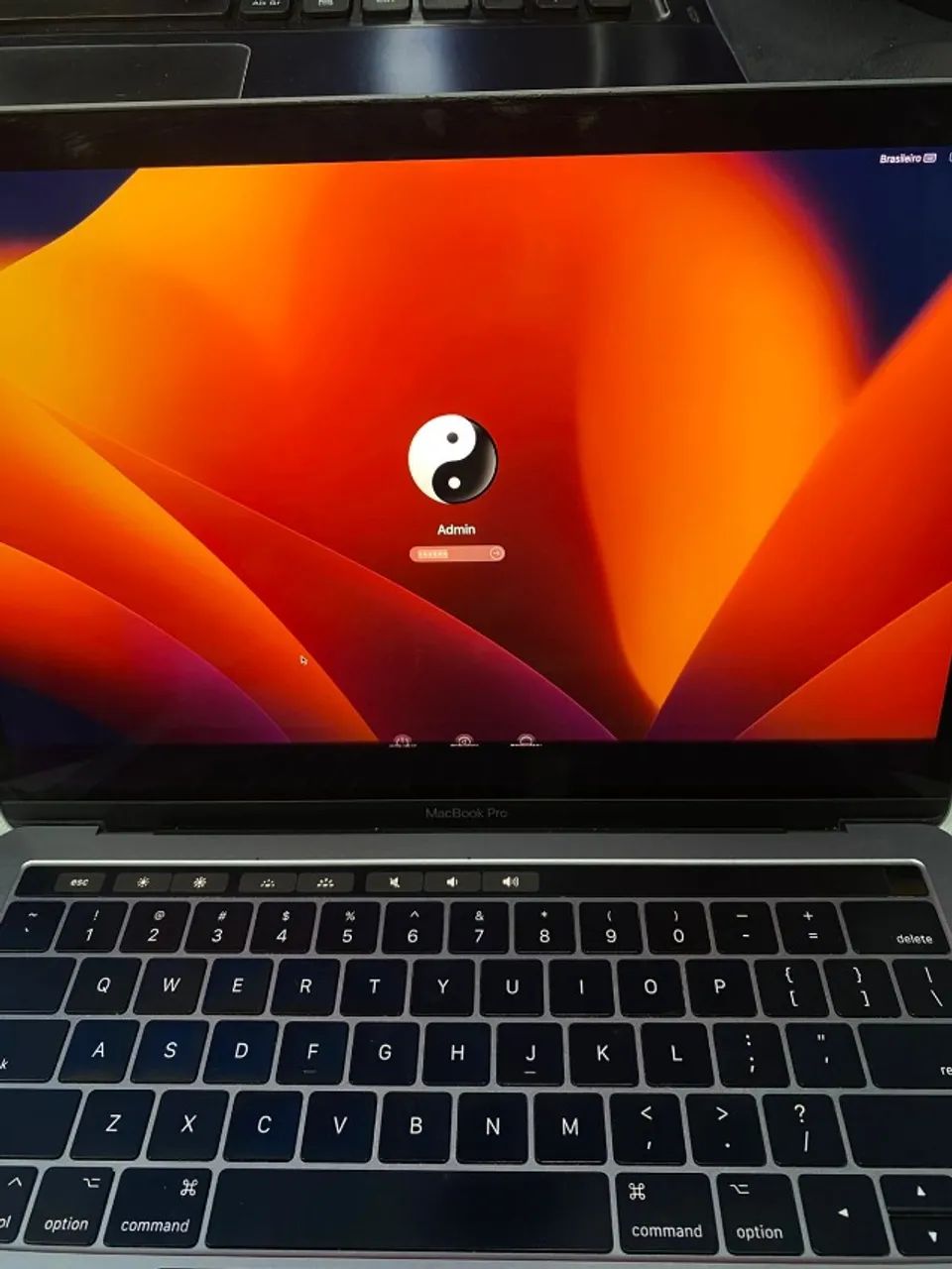 MacBook (Utilizado e Danificado porém em bom estado para uso diário) - Foto 2