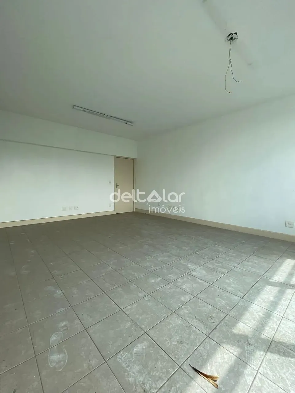 Andar corporativo com 06 salas e 04 banheiros para locação, São Luiz, Belo Horizonte, MG