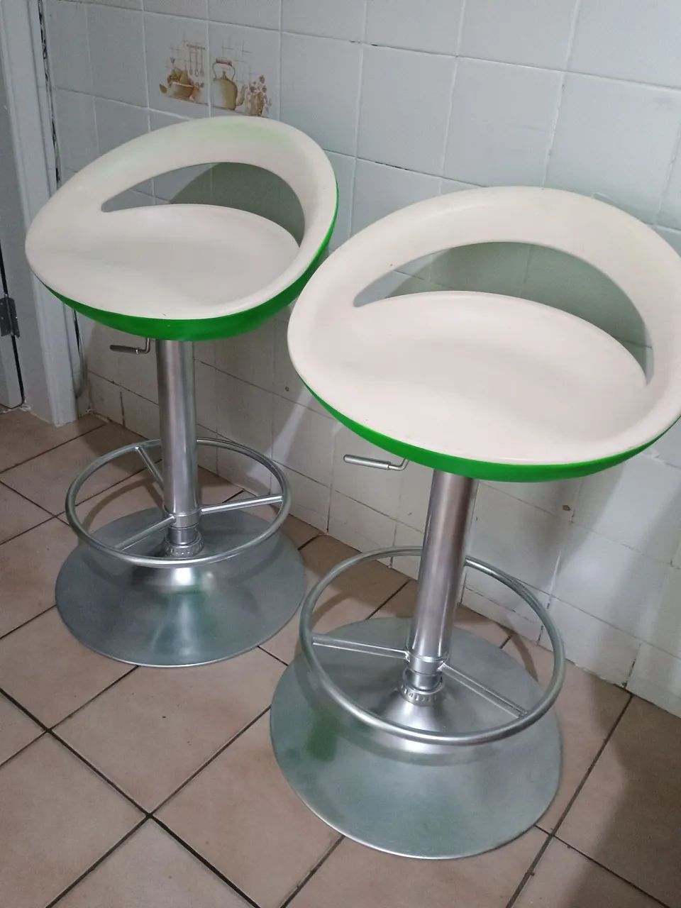 Banqueta para cozinha americana. 